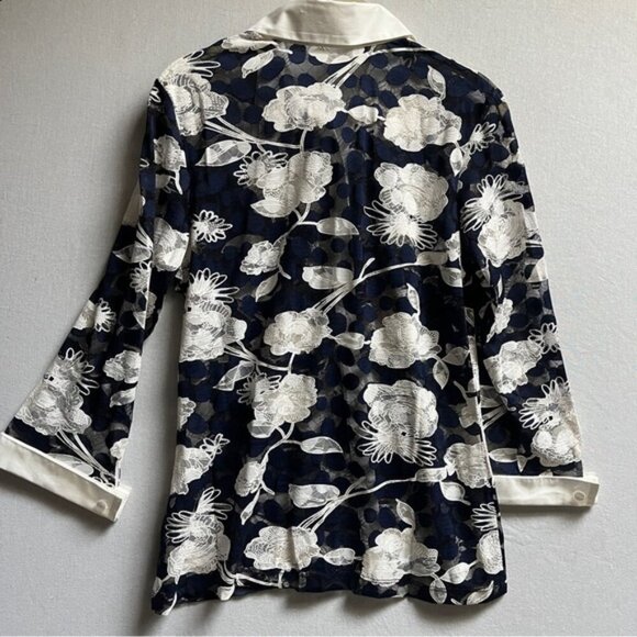 NWT Anne Fontaine Vaxy Navy And White Floral Lace Poplin 3/4 Sleeve Shirt - Picture 4 of 12